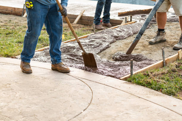 Best Concrete Walkway Installation  in Greenfield, CA